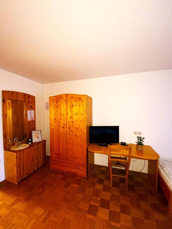 Guesthouse Pri Cebelici Lukovica pri Domzalah Экстерьер фото