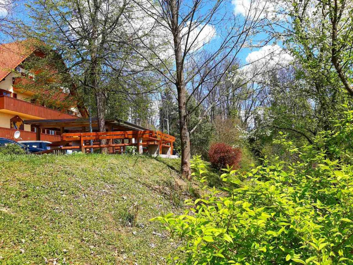 Guesthouse Pri Cebelici Lukovica pri Domzalah Экстерьер фото