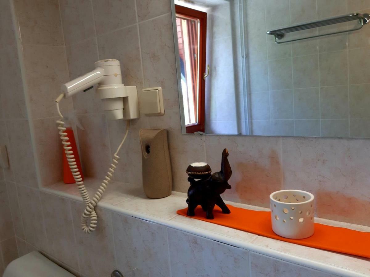 Guesthouse Pri Cebelici Lukovica pri Domzalah Экстерьер фото